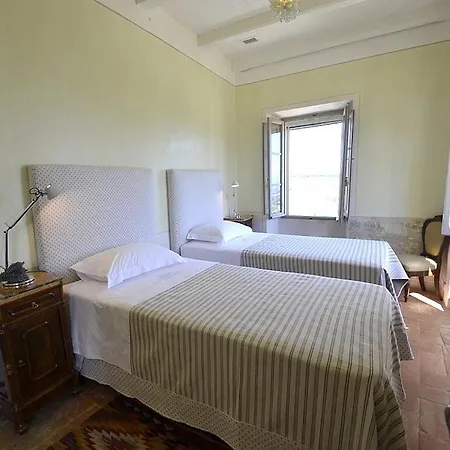 Sleeps 23 Pool Air Con Wifi Spoleto